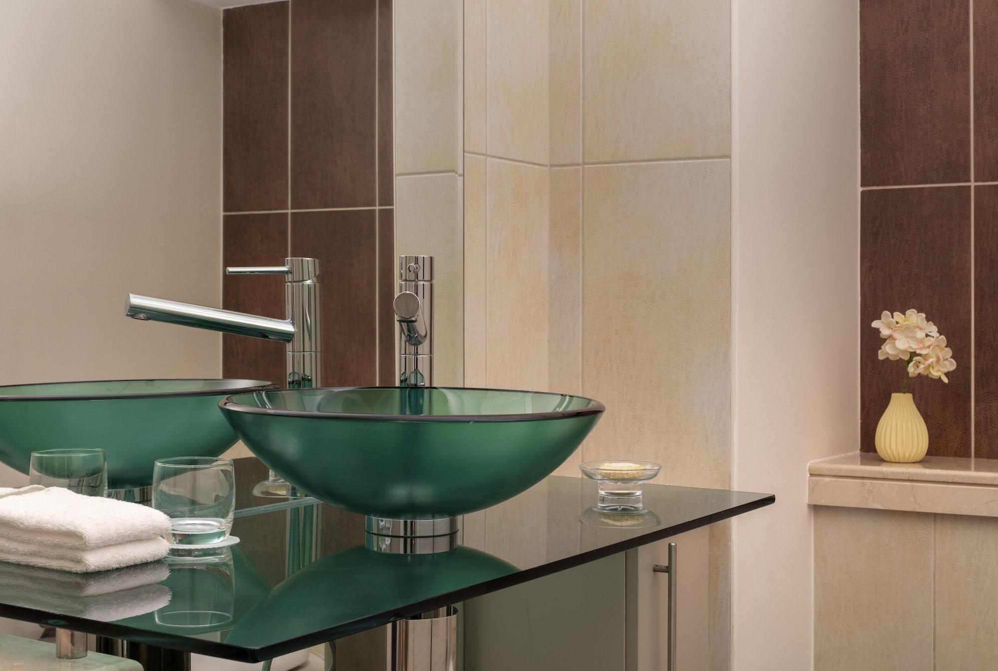Staybridge Suites Dubai Internet City Kültér fotó