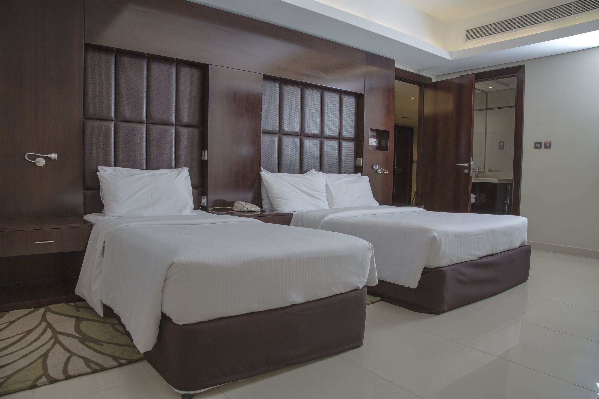 Staybridge Suites Dubai Internet City Kültér fotó